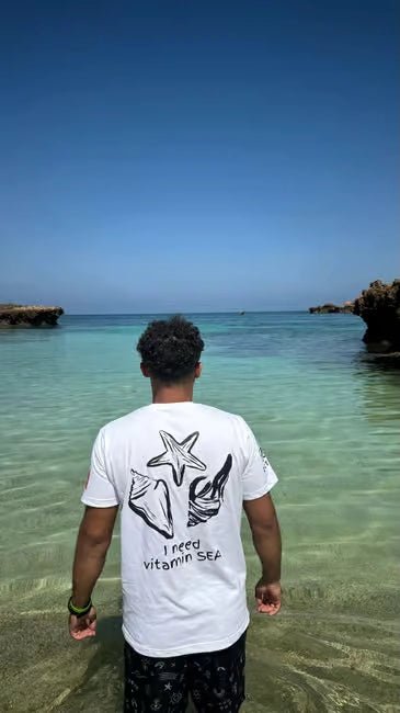 Muscat: Daymaniyat Islands Dolphin Watching and Snorkeling Tour