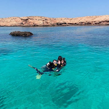 Muscat: Daymaniyat Islands Scuba Diving Trip