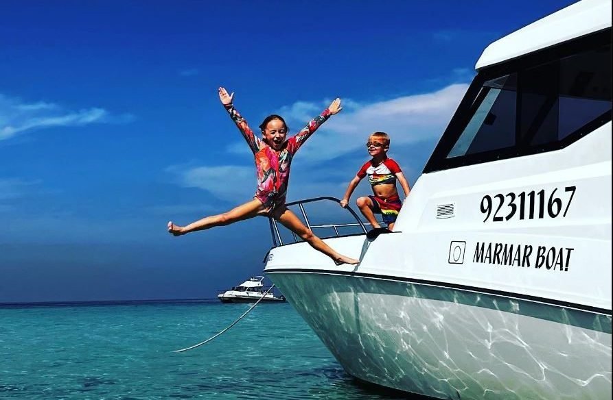 Muscat: Dimaniyat Island Snorkling Trip with Lunch