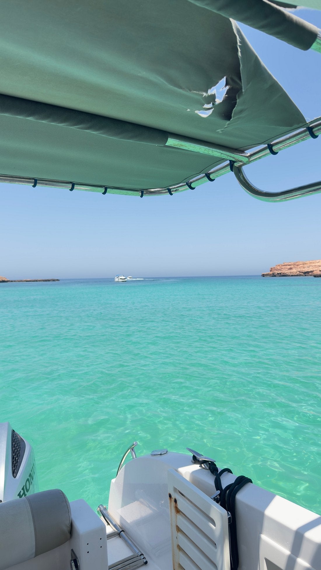 Muscat: Dimaniyat Island Snorkling Trip with Lunch