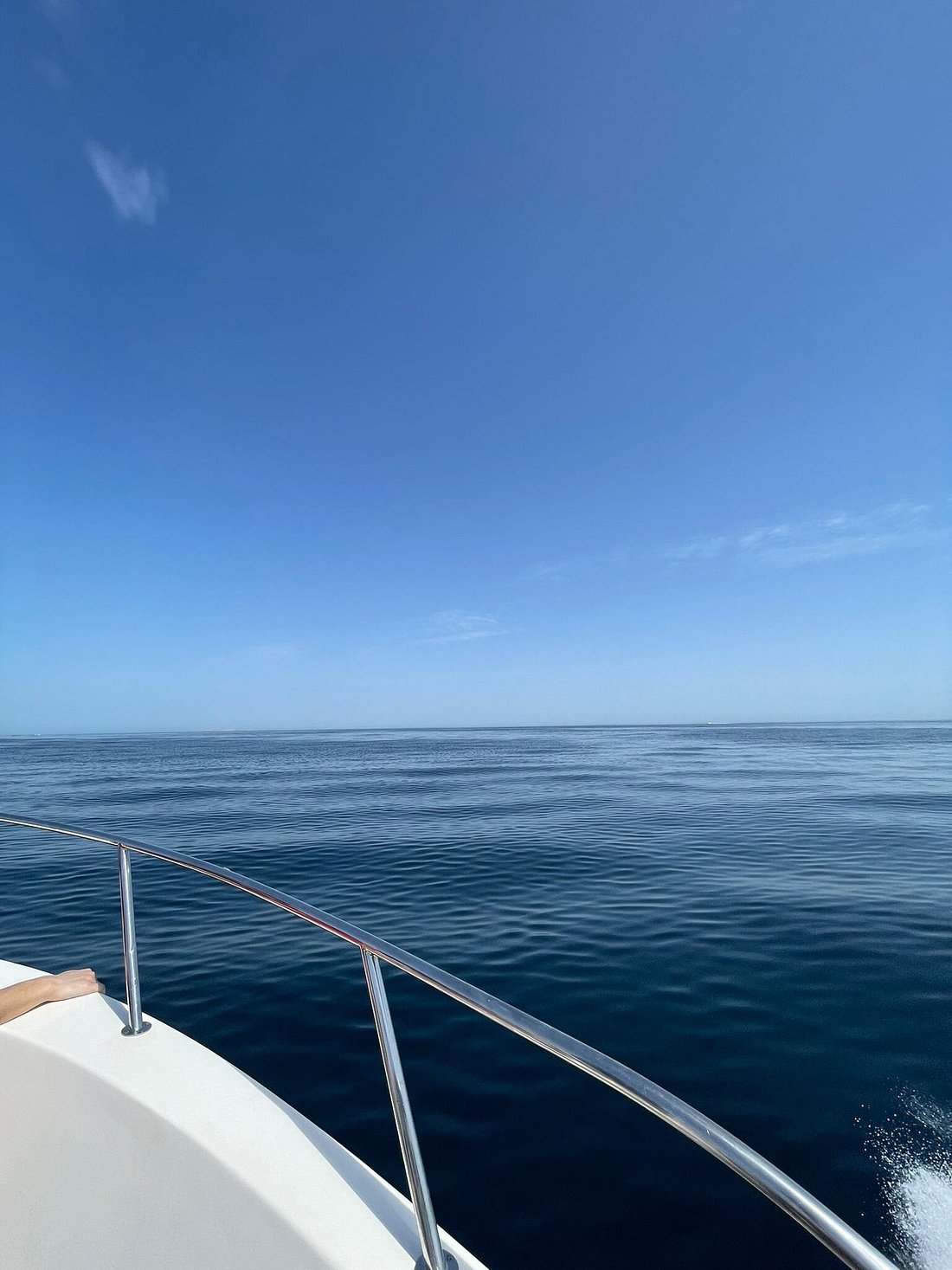 Muscat: Dimaniyat Island Snorkling Trip with Lunch