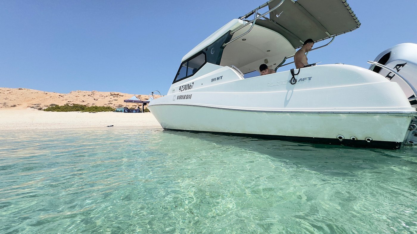 Muscat: Dimaniyat Island Snorkling Trip with Lunch