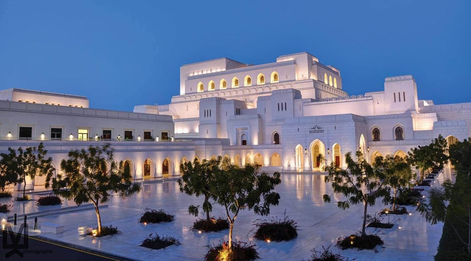 Muscat: Full - Day City Highlights Tour with a Local Guide