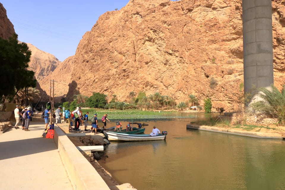 Muscat: Full Day Trip to Wadi Shab and Bimmah Sinkhole with Lunch
