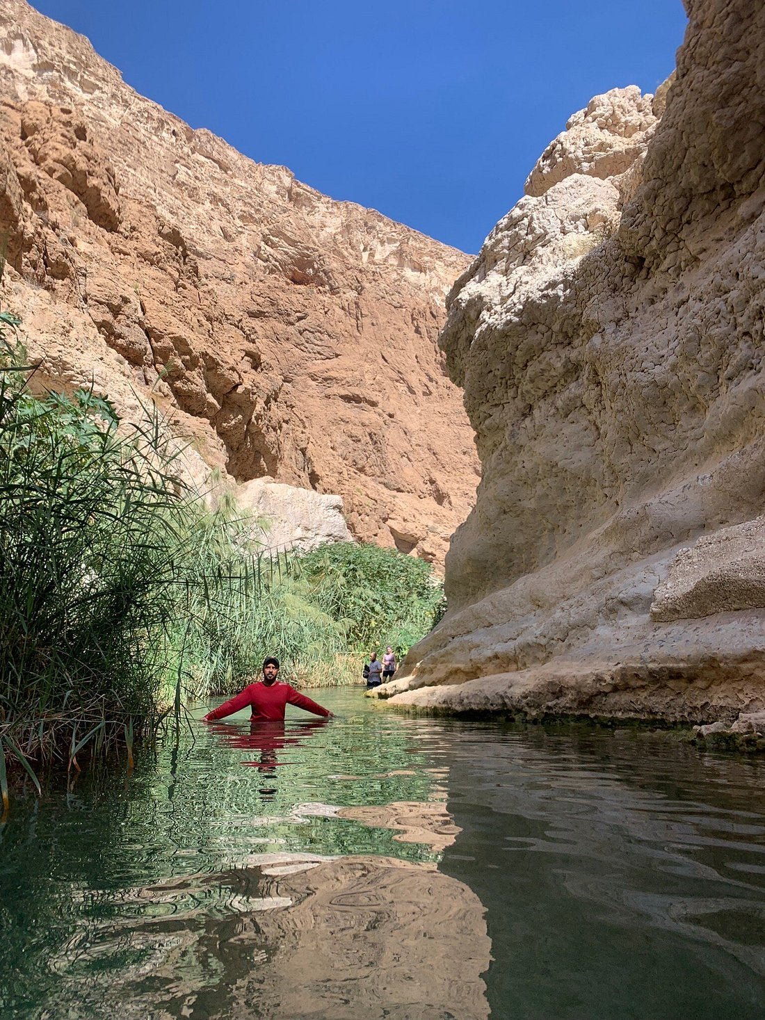 Muscat: Full Day Trip to Wadi Shab and Bimmah Sinkhole with Lunch