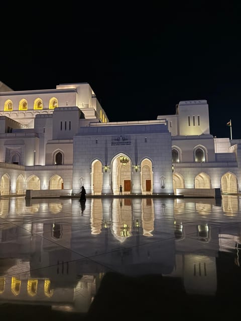 Muscat: Guided Small - Group Night City Tour by Van