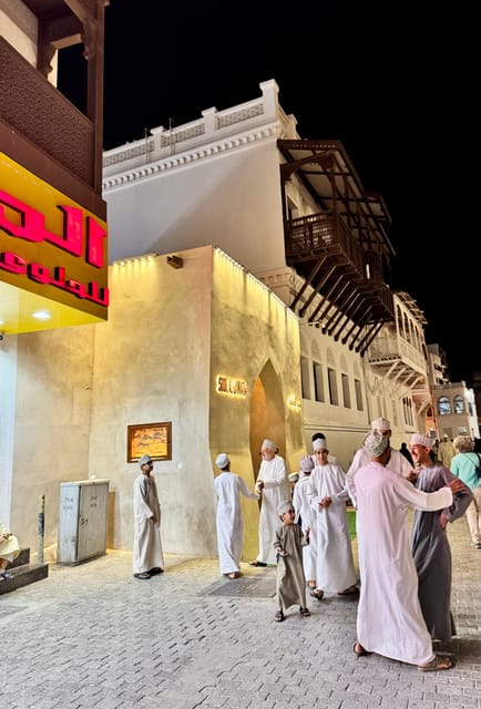 Muscat: Guided Small - Group Night City Tour by Van