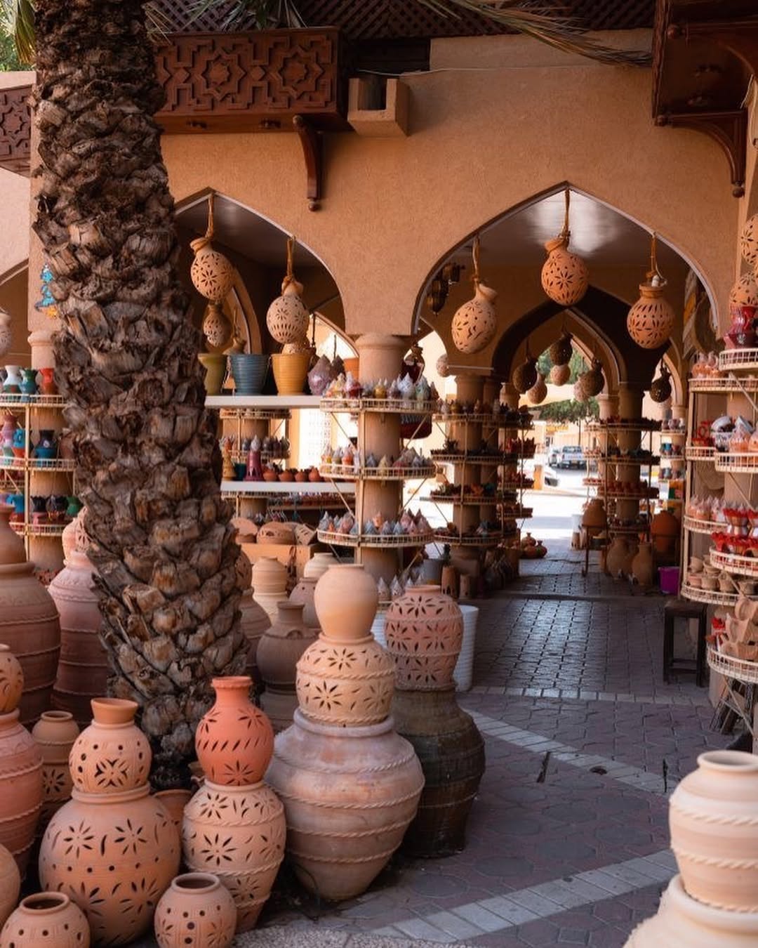 Muscat: Nizwa Fort Visit and Oman Across Ages Museum Day Tour