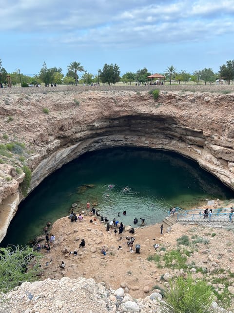 Muscat: Private 4x4 Tour to Wadi Mibam Waterfall and Bimmah Sinkhole