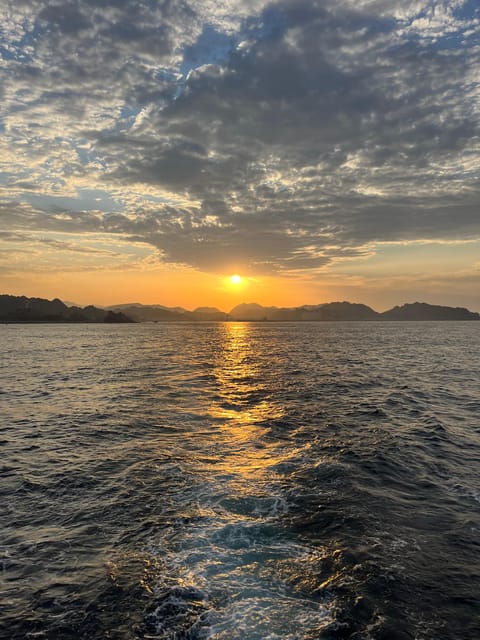 Muscat: Sunset Boat Cruise with Coastal and Mountain Views