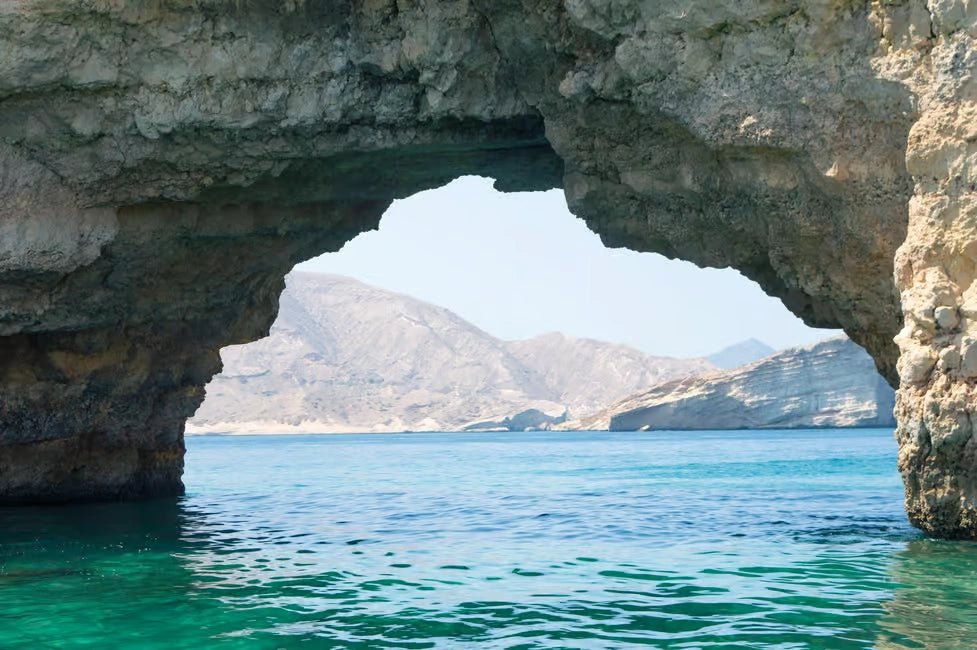 Muscat: Sunset Cruise with Al Jalali and Mirani Forts