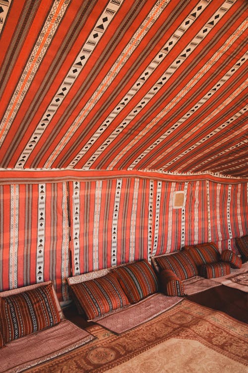 Muscat: Wadi Bani Khalid and Wahiba Sands Private Desert Safari