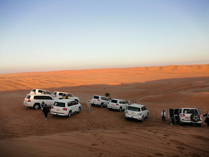 Muscat: Wadi Bani Khalid and Wahiba Sands Private Desert Safari