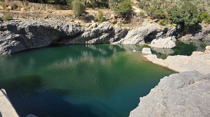 Muscat: Wadi Bani Khalid and Wahiba Sands Private Desert Safari