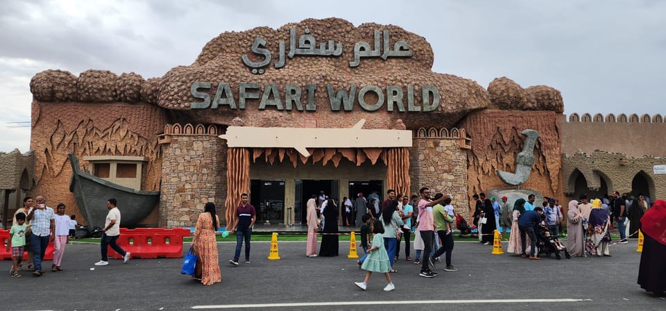 Muscat: Wahiba Sands Sunset Tour with Dinner and Optional Zoo Visit