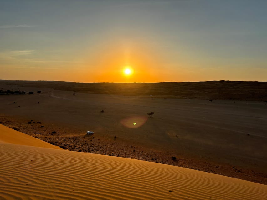 Muscat: Wahiba Sands Sunset Tour with Dinner and Optional Zoo Visit