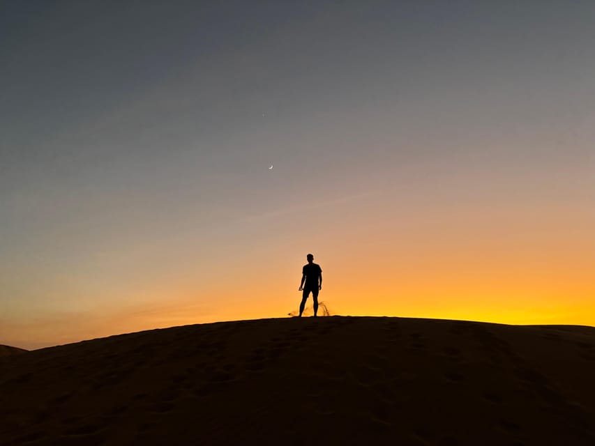 Muscat: Wahiba Sands Sunset Tour with Dinner and Optional Zoo Visit