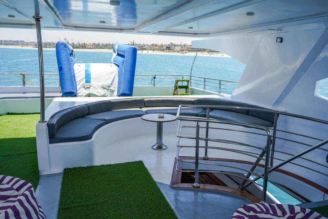 Porto Marina: Classic Two Private Yacht Trip with Swimming and Optional Lunch in North Coast