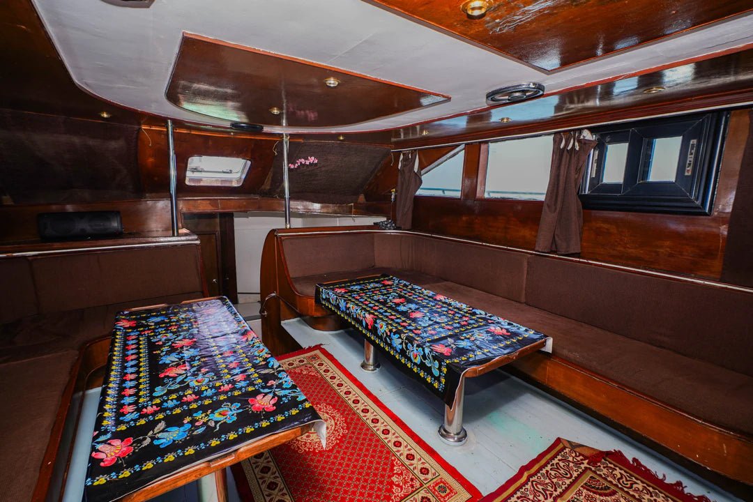 Porto Marina: Miracle Private Yacht Trip with Swimming and Optional Lunch in North Coast