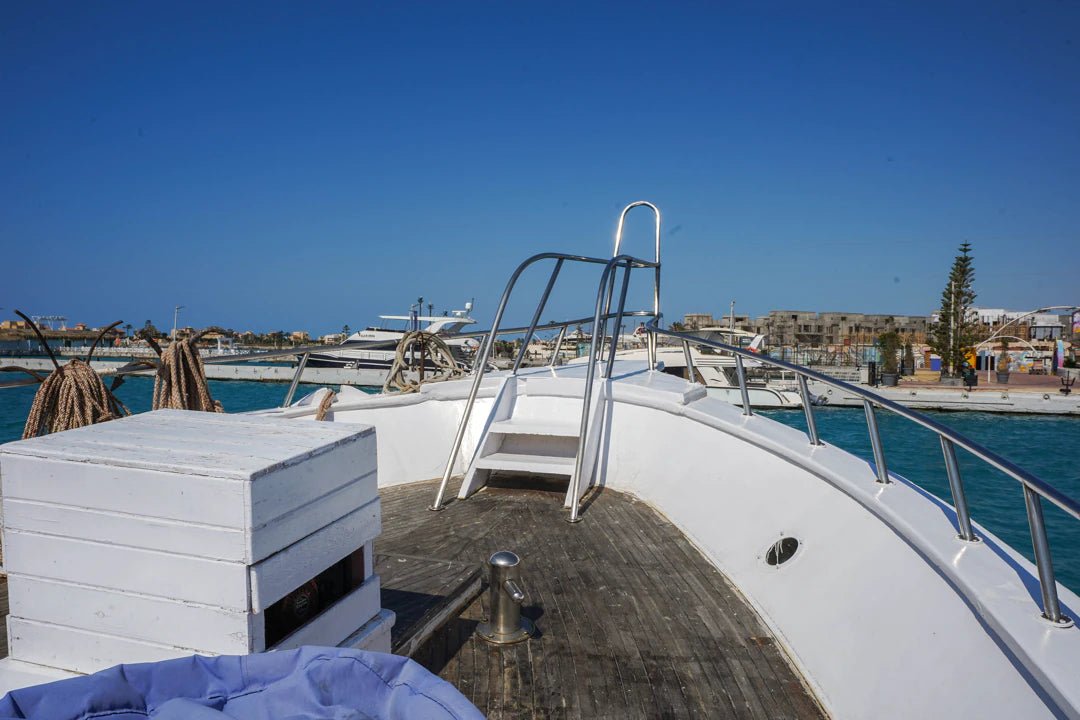 Porto Marina: Portonoshka Private Yacht Trip with Swimming and Optional Lunch in North Coast