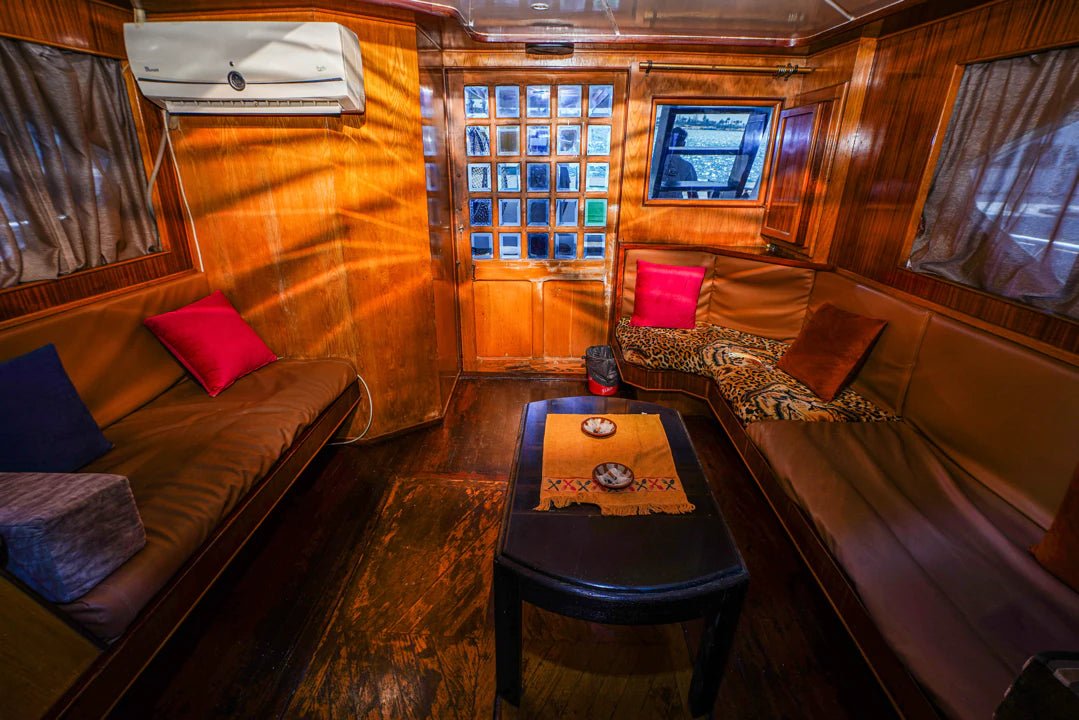 Porto Marina: Portonoshka Private Yacht Trip with Swimming and Optional Lunch in North Coast