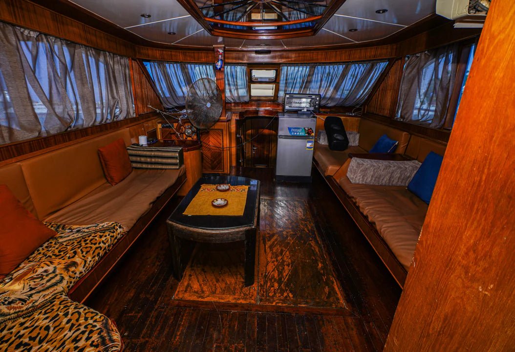 Porto Marina: Portonoshka Private Yacht Trip with Swimming and Optional Lunch in North Coast