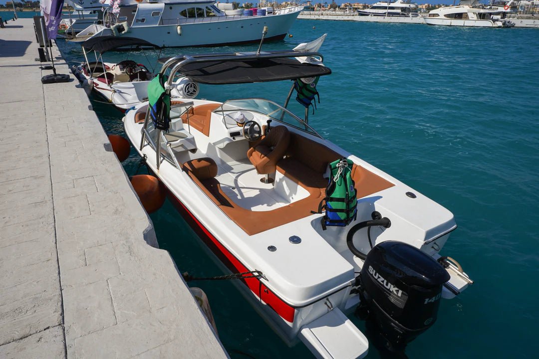 Porto Marina: Private Speedboat Trip with Swimming in North Coast