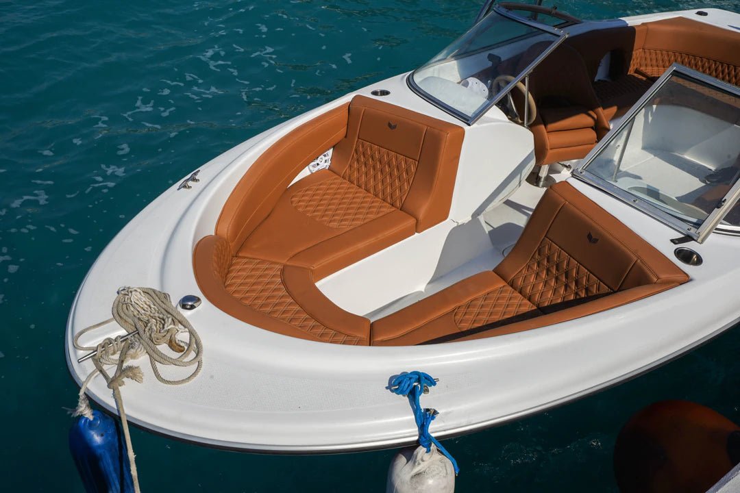 Porto Marina: Private Speedboat Trip with Swimming in North Coast