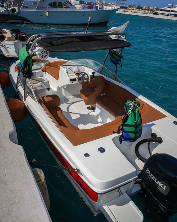 Porto Marina: Private Speedboat Trip with Swimming in North Coast