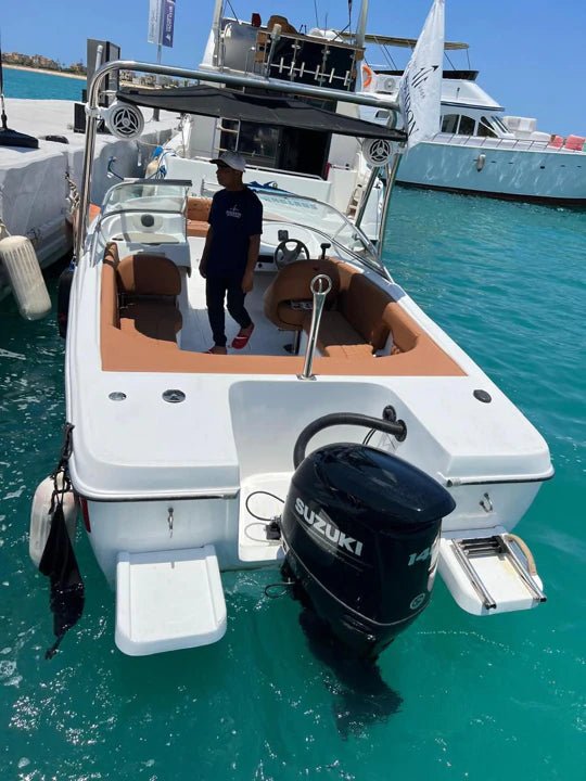 Porto Marina: Private Speedboat Trip with Swimming in North Coast