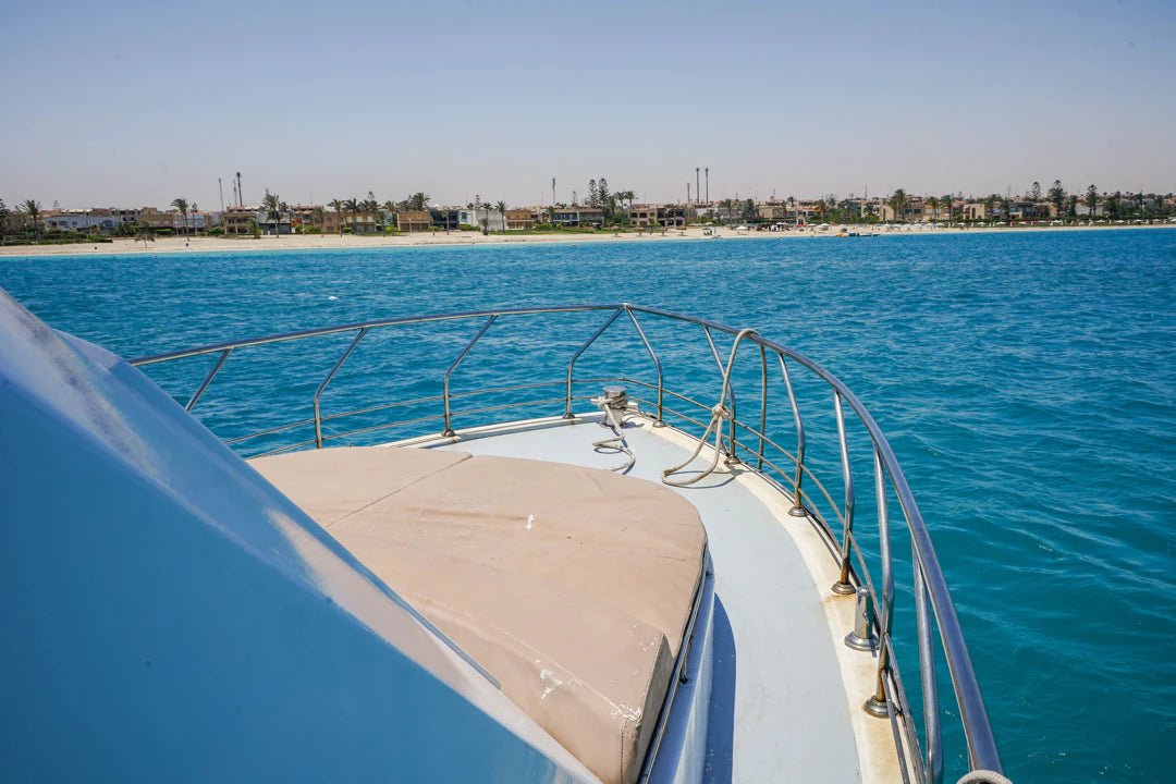 Porto Marina: Putin Private Yacht Trip with Swimming and Optional Lunch in North Coast