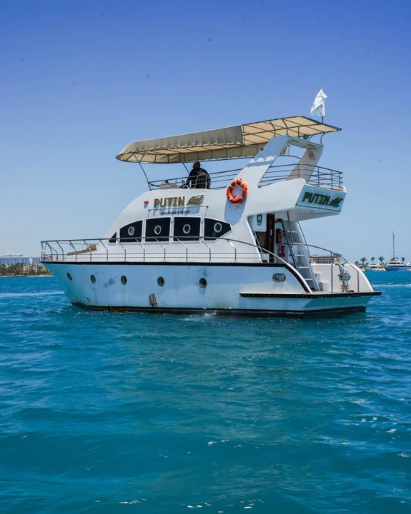 Porto Marina: Putin Private Yacht Trip with Swimming and Optional Lunch in North Coast