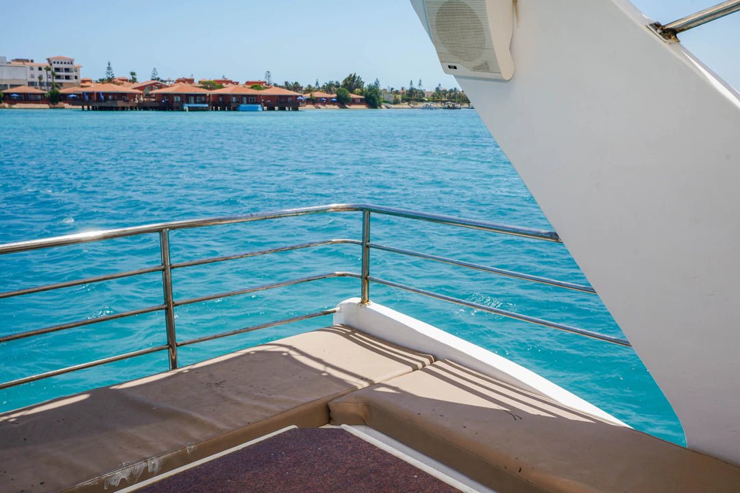 Porto Marina: Putin Private Yacht Trip with Swimming and Optional Lunch in North Coast