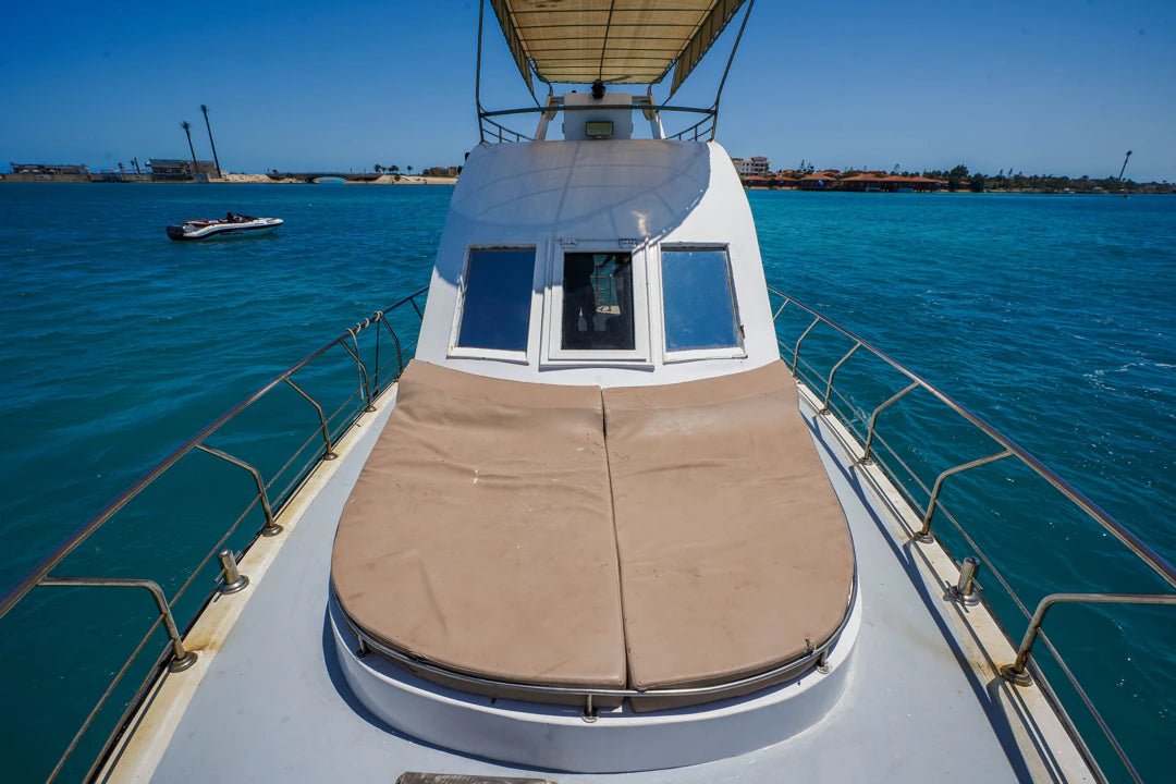 Porto Marina: Putin Private Yacht Trip with Swimming and Optional Lunch in North Coast