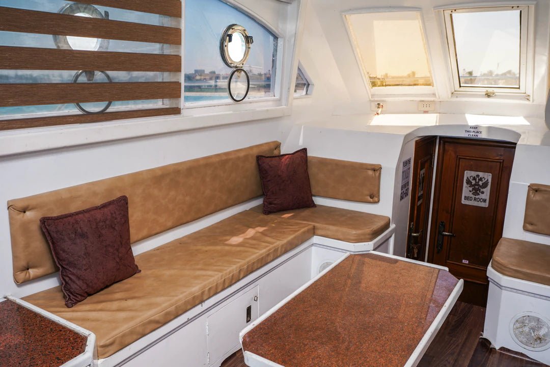 Porto Marina: Putin Private Yacht Trip with Swimming and Optional Lunch in North Coast