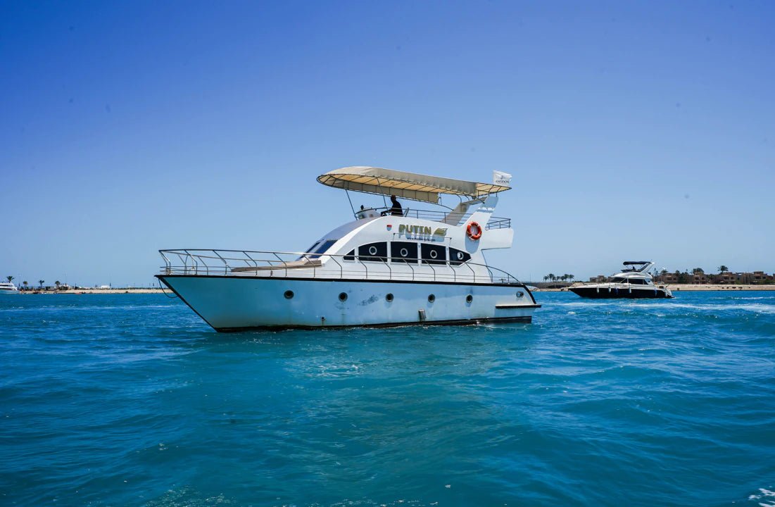 Porto Marina: Putin Private Yacht Trip with Swimming and Optional Lunch in North Coast