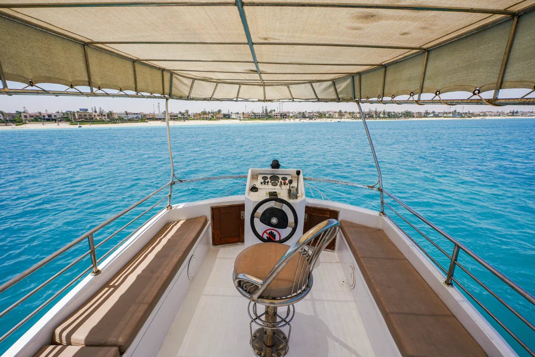 Porto Marina: Putin Private Yacht Trip with Swimming and Optional Lunch in North Coast