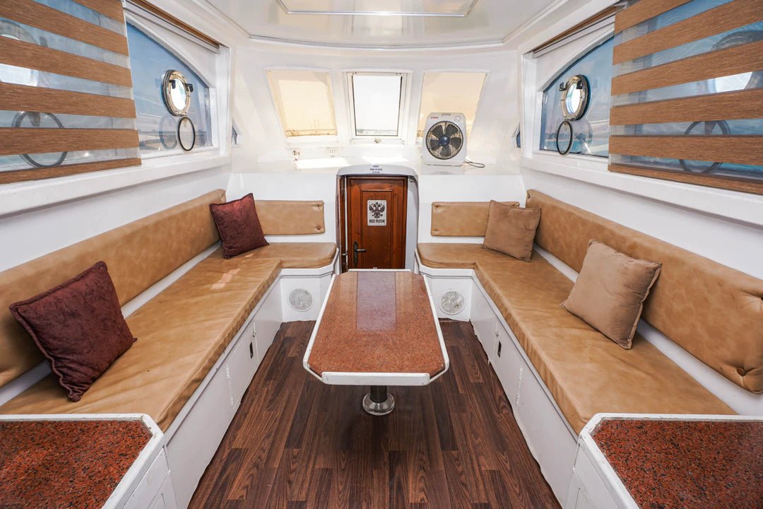 Porto Marina: Putin Private Yacht Trip with Swimming and Optional Lunch in North Coast