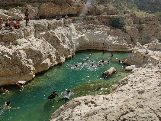 Muscat: Wadi Shab and Bimmah Sinkhole Full-Day Tour