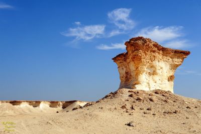 West Qatar: Richard Serra Desert Sculpture and Umbrella Rock Tour