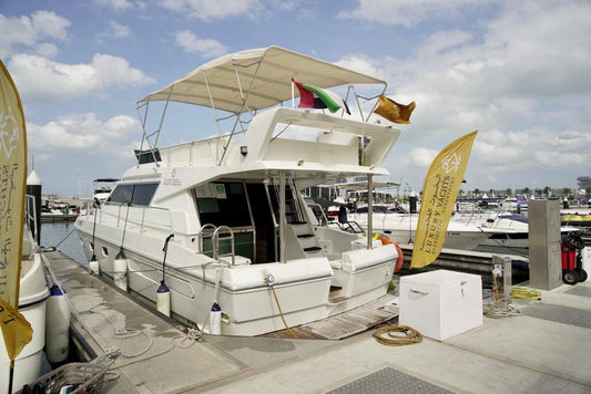 Dubai: Tour Privato in Yacht da 44 Piedi