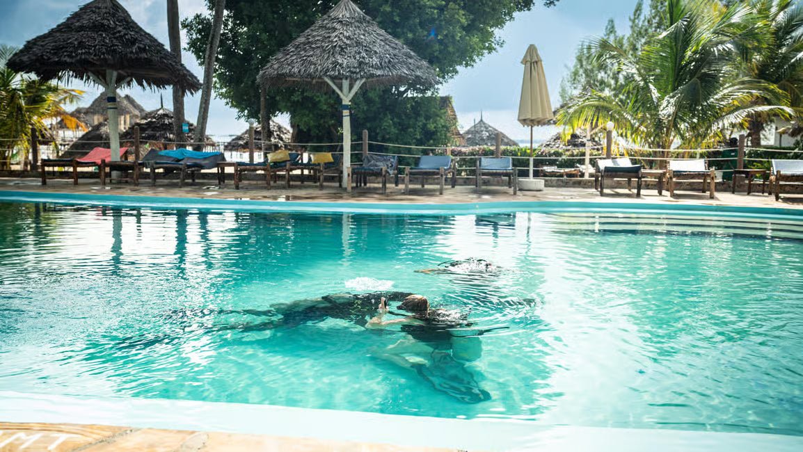 Zanzibar: 2 - Days Advanced PADI Open Water Diving Course with Lunch