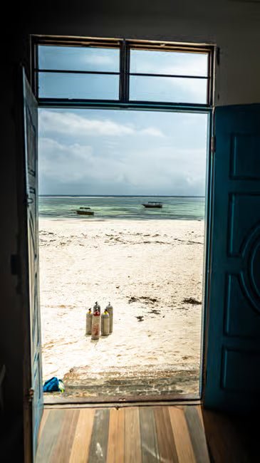 Zanzibar: 2 - Days Advanced PADI Open Water Diving Course with Lunch