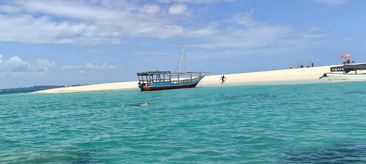 Zanzibar: Day Trip to Prison Island and Nakupenda Sandbank with Seafood Lunch