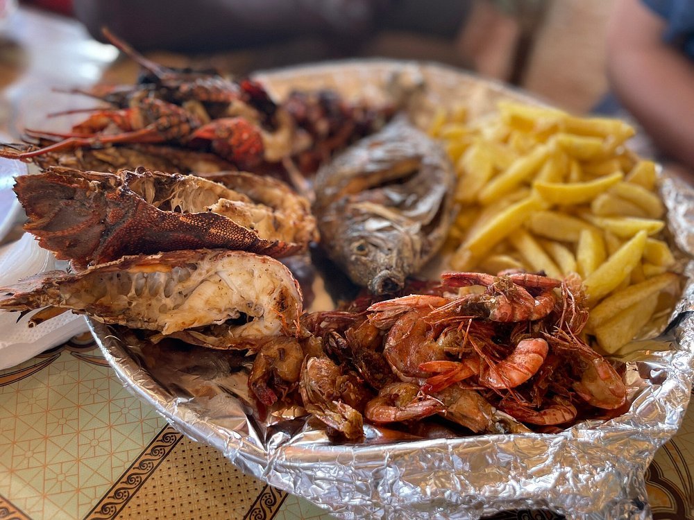 Zanzibar: Mnemba Island Snorkeling Trip and Seafood Lunch