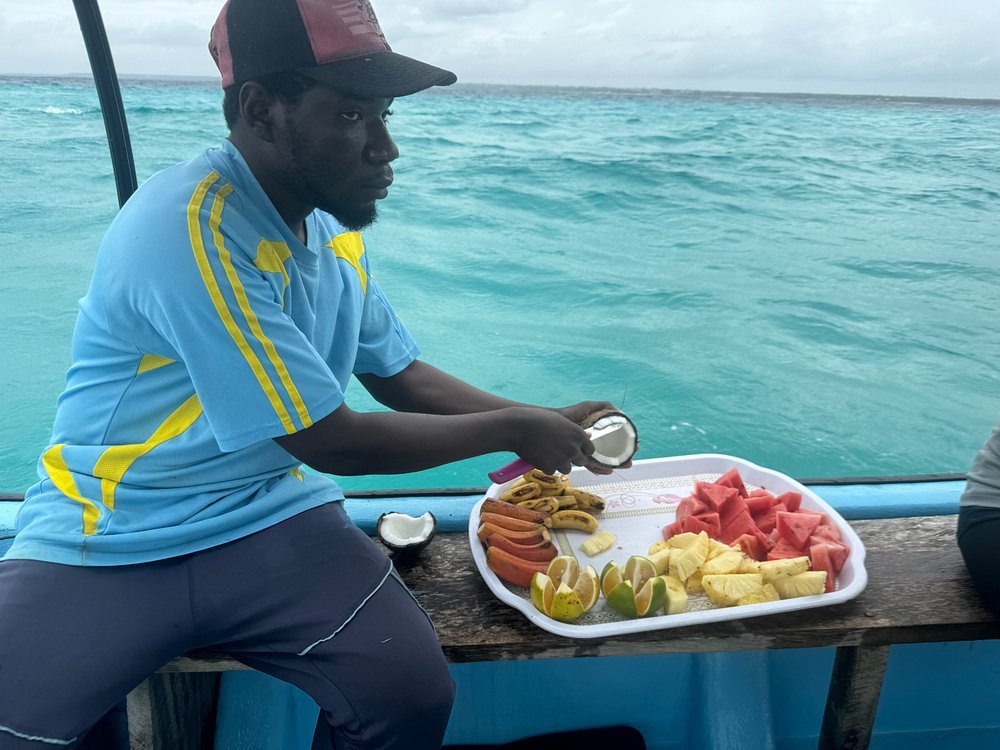Zanzibar: Mnemba Island Snorkeling Trip and Seafood Lunch