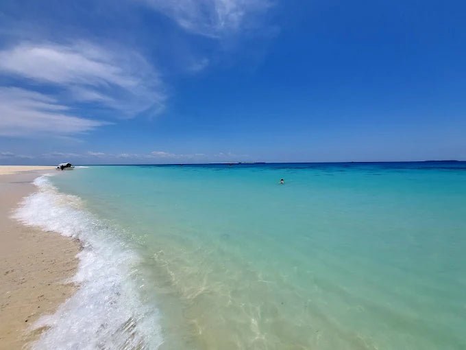 Zanzibar: Private Nakupenda Sandbank Boat Tour with Seafood Lunch for Couples