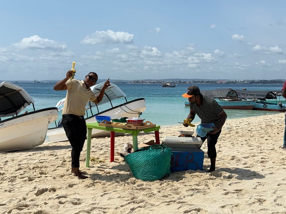 Zanzibar: Private Tour of Stone Town, Peace Memorial Museum and Nakupenda Beach