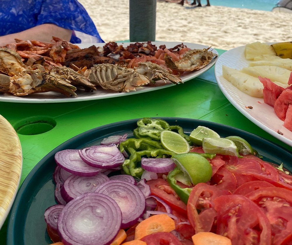 Zanzibar: Private Tour of Stone Town, Peace Memorial Museum and Nakupenda Beach