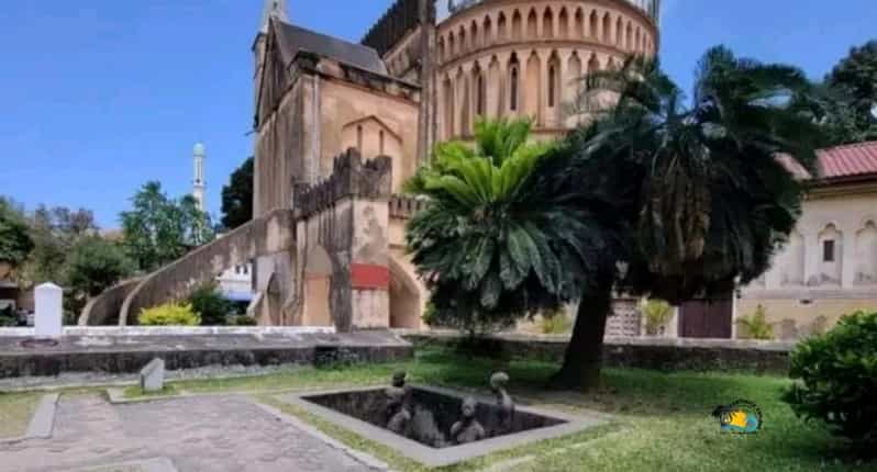 Zanzibar: Private Tour to Prison Island and Stone Town with Lunch